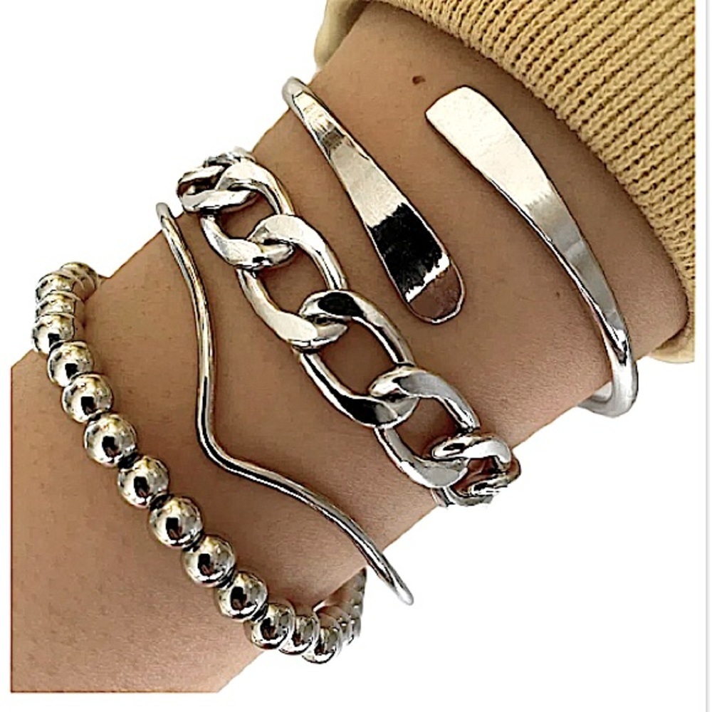 Fashionable Women’s New Silvertone Bundle 4 Piece Bracelet Arm Set. - Picture 1 of 2